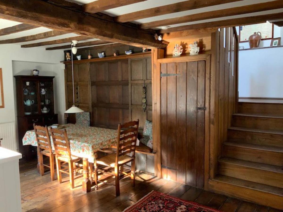 Pass The Keys Magical Period House In The Heart Of Ludlow Luaran gambar