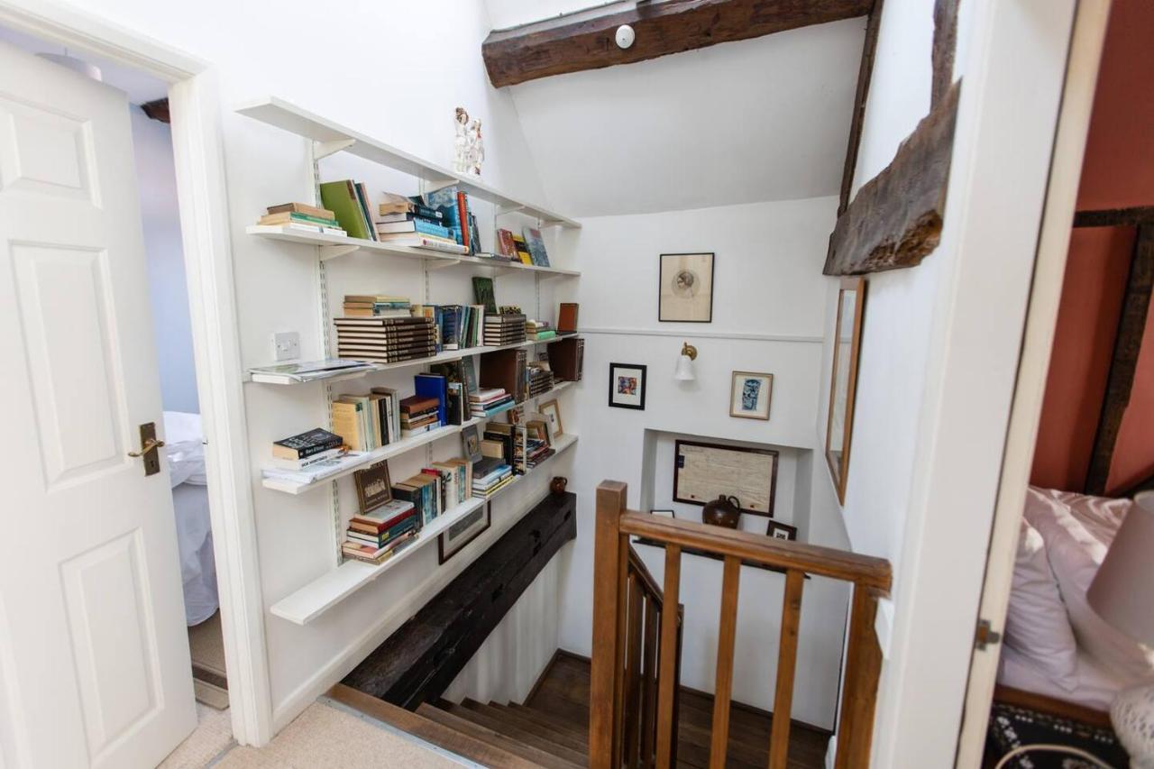 Pass The Keys Magical Period House In The Heart Of Ludlow Luaran gambar