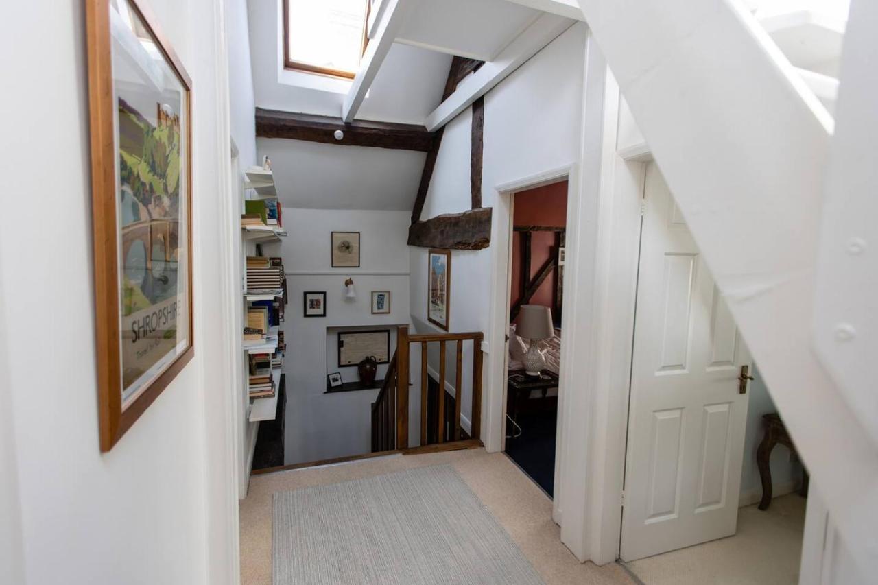 Pass The Keys Magical Period House In The Heart Of Ludlow Luaran gambar