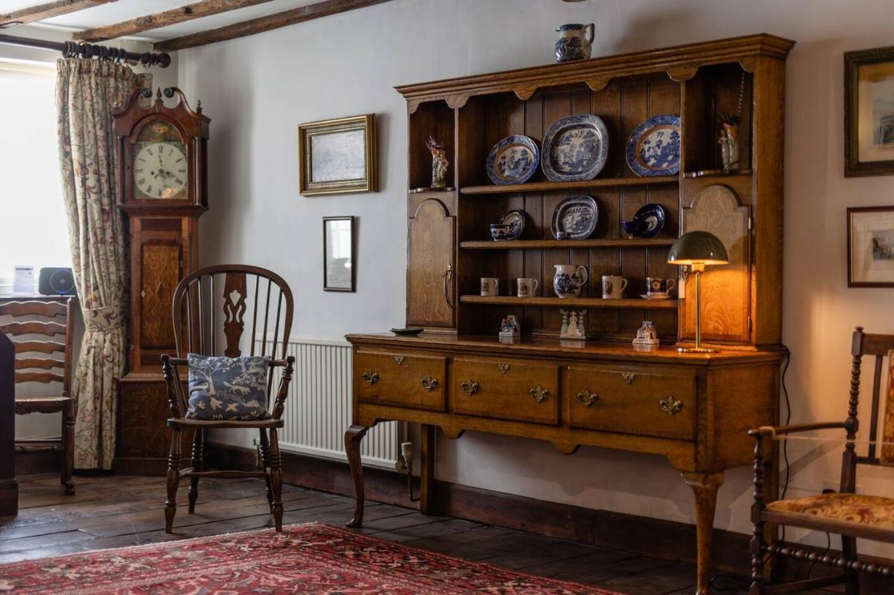 Pass The Keys Magical Period House In The Heart Of Ludlow Luaran gambar